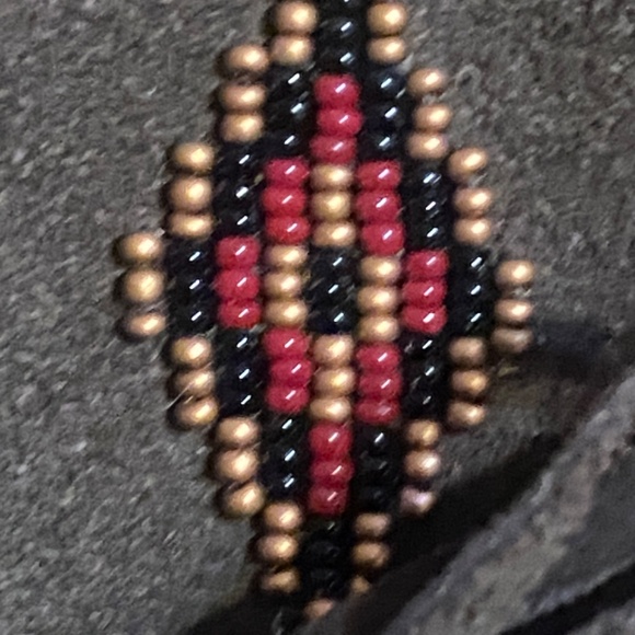 Manitobah Mukluks suede beaded moccasin. Sz 6 - Picture 10 of 13